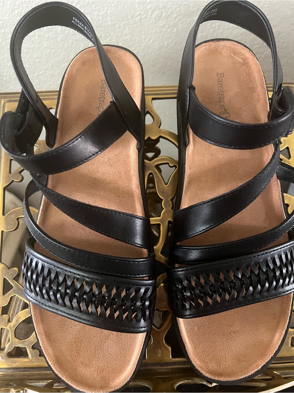 Baretraps Feeza Wedge Sandal – Women’s Size 8.5